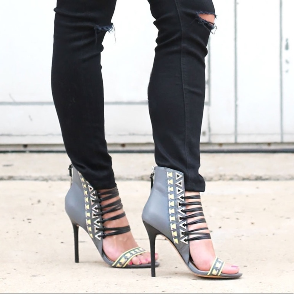 L.A.M.B. “SAVANNA” HEELED SANDAL